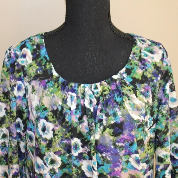 Sag Harbor Women's Floral Blouse, 3/4 Sleeve - Picture 3 of 6